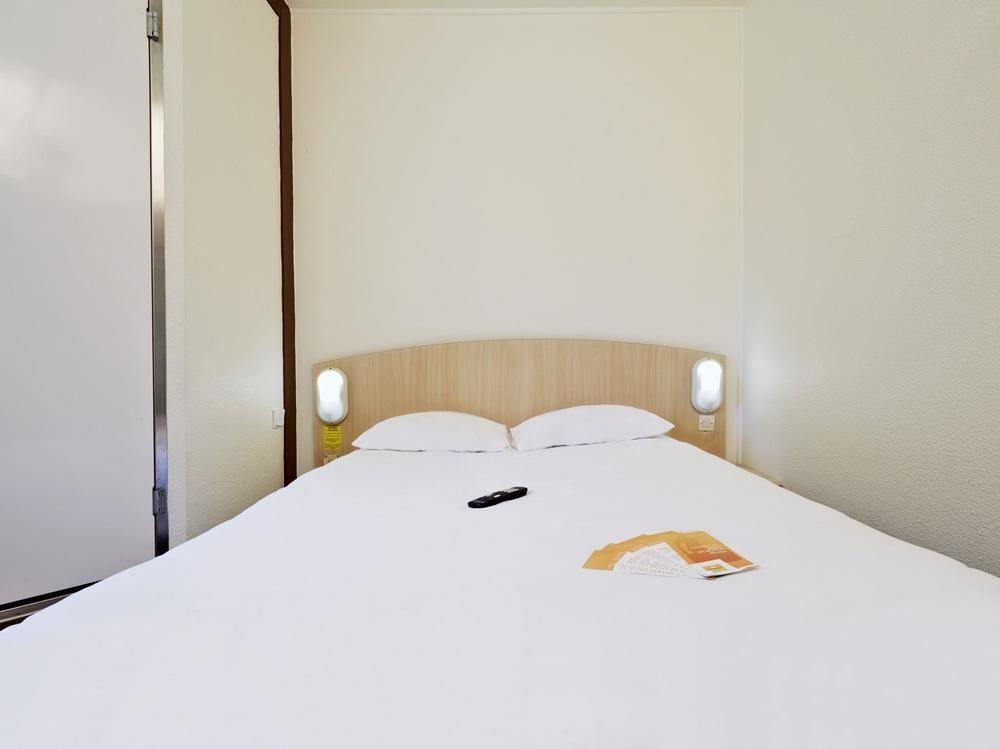Hotel F1 Lyon Genay Massieux Exterior foto